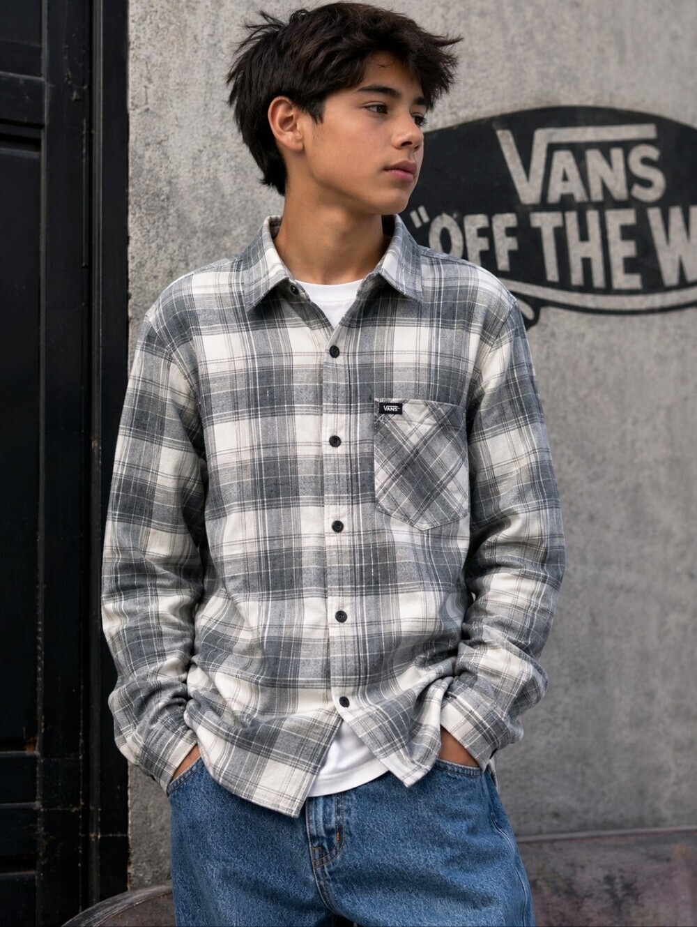 Vans Plaid Button Down Shirt Boys Youth M Gray White Skate Casual